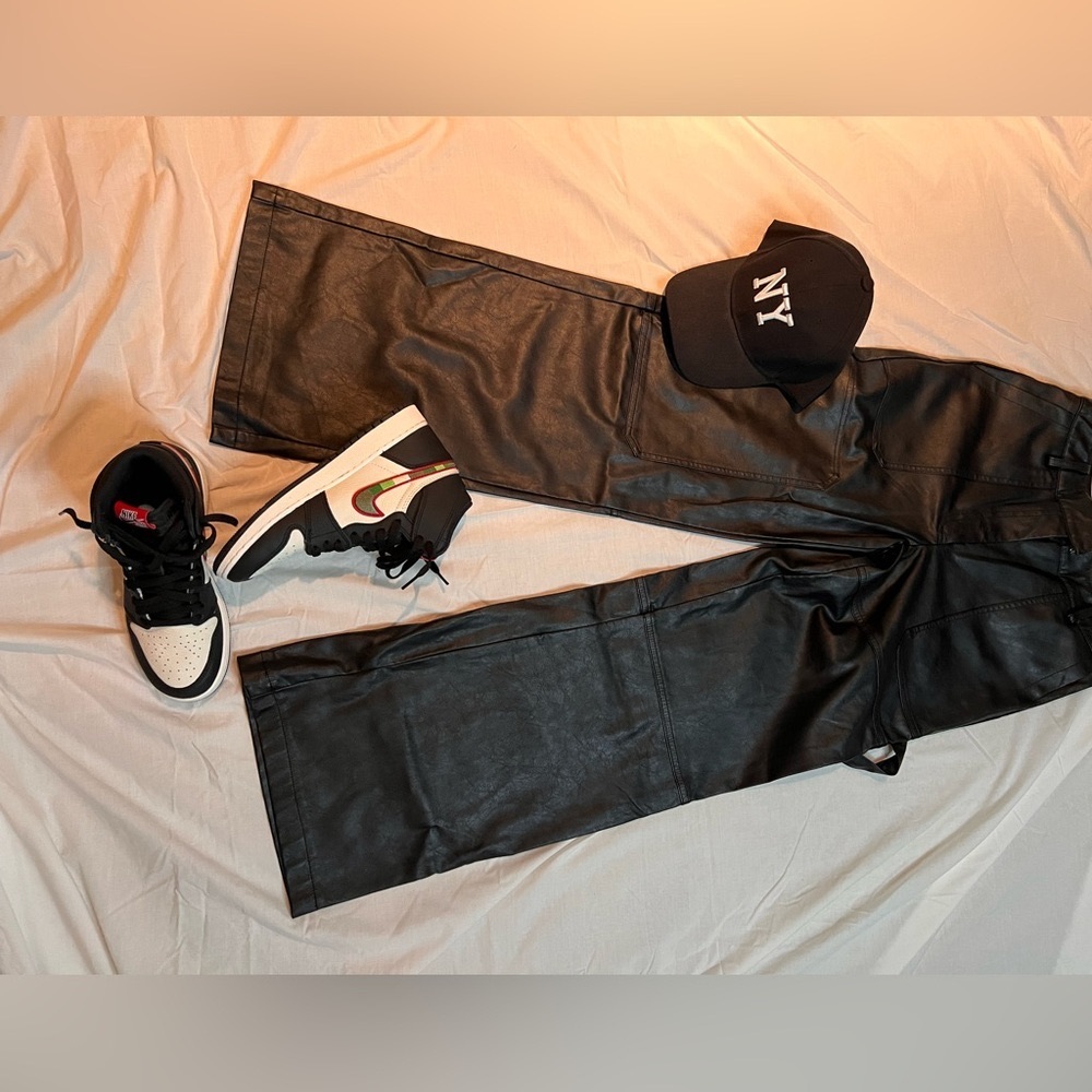 Black vegan leather wide leg cargo pants - Forever 21 - size Large